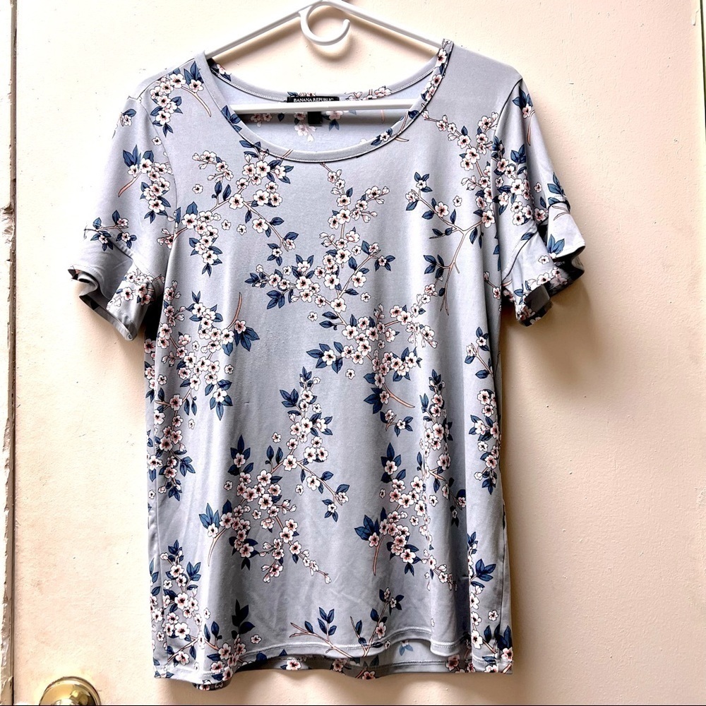 BANANA REPUBLIC ruffle sleeves jersey floral blouse womens size S